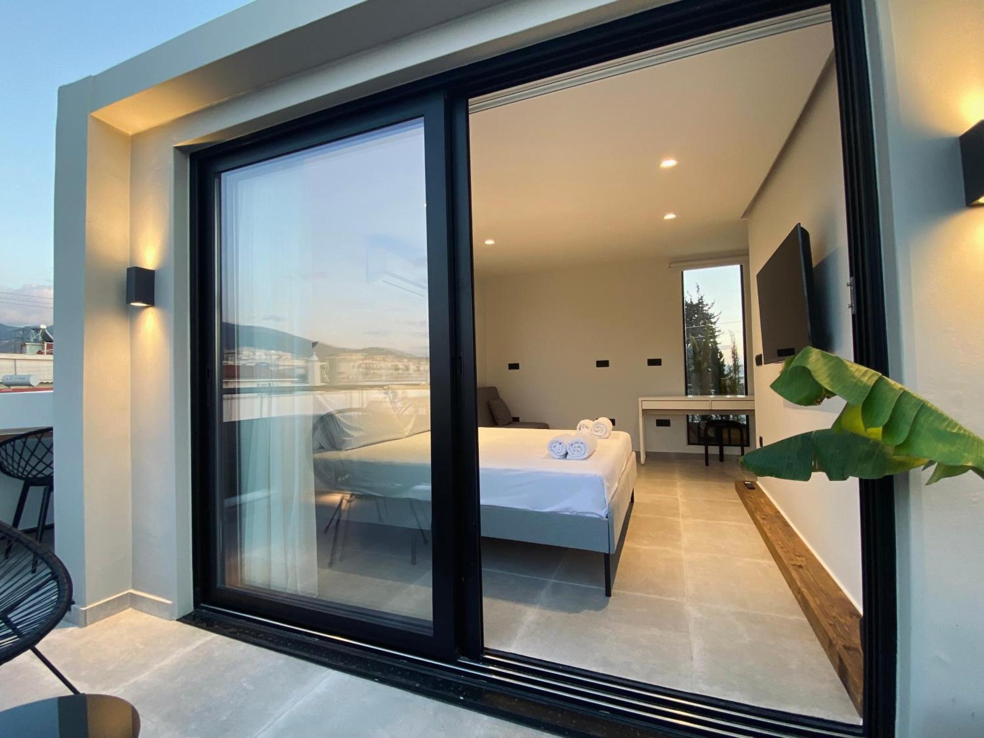 Hyperion Penthouse Apartment Patras Exterior foto